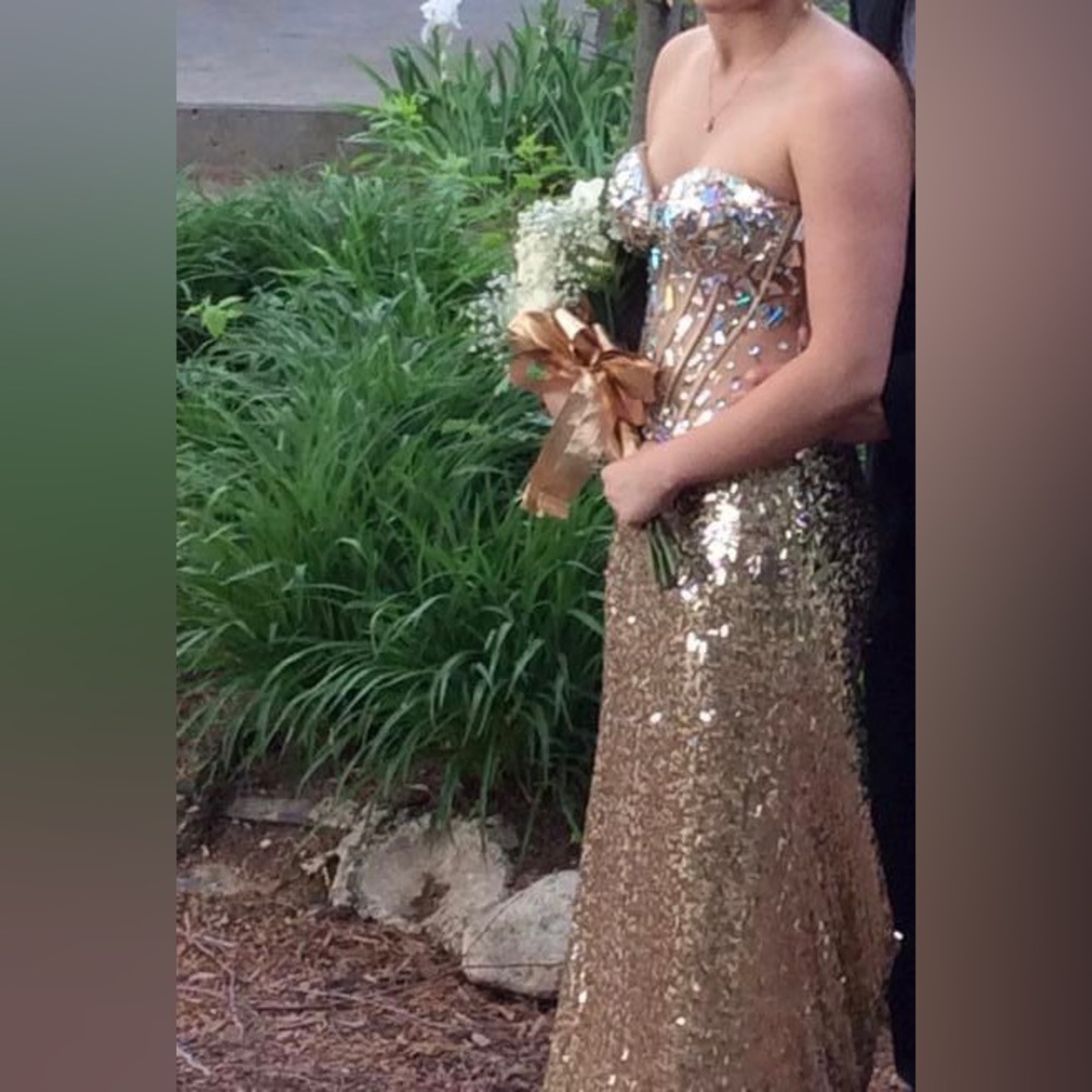 Prom Dress - Picture 6 of 7